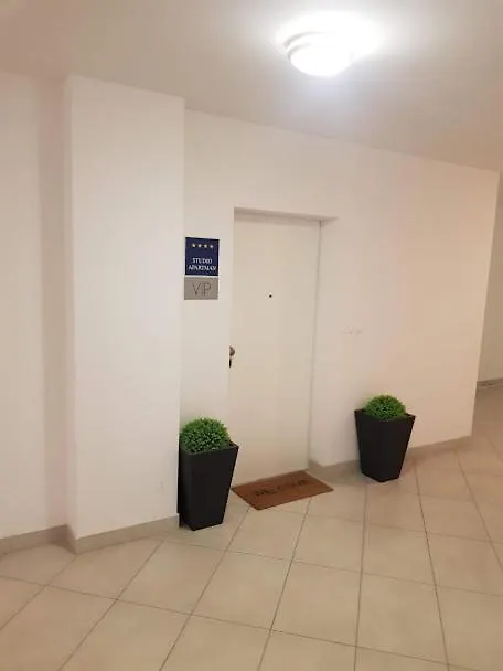 아파트 Apartman Vip, With Free Garage Parking 풀라 크로아티아