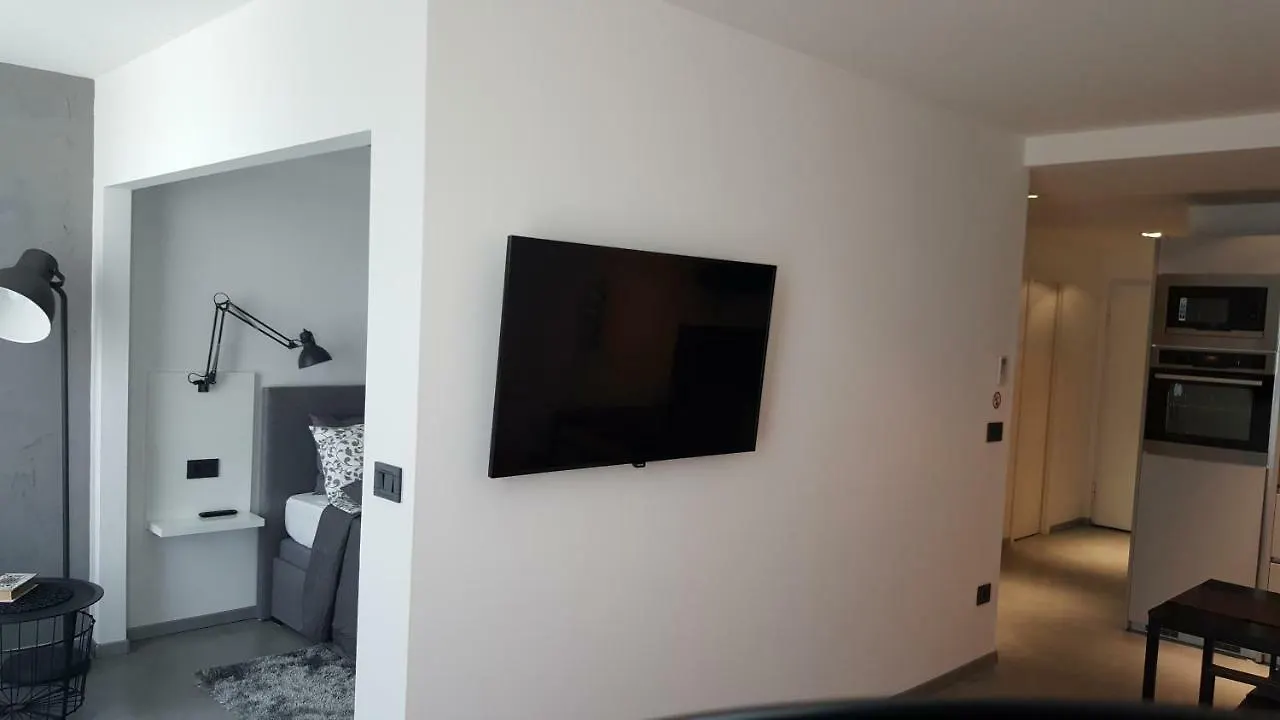 Apartman Vip, With Free Garage Parking 풀라 아파트