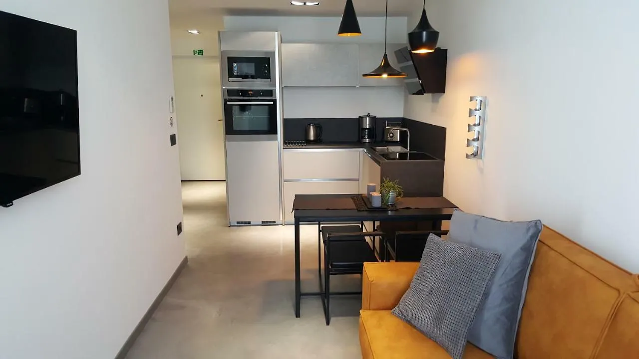 Apartman Vip, With Free Garage Parking 풀라 크로아티아