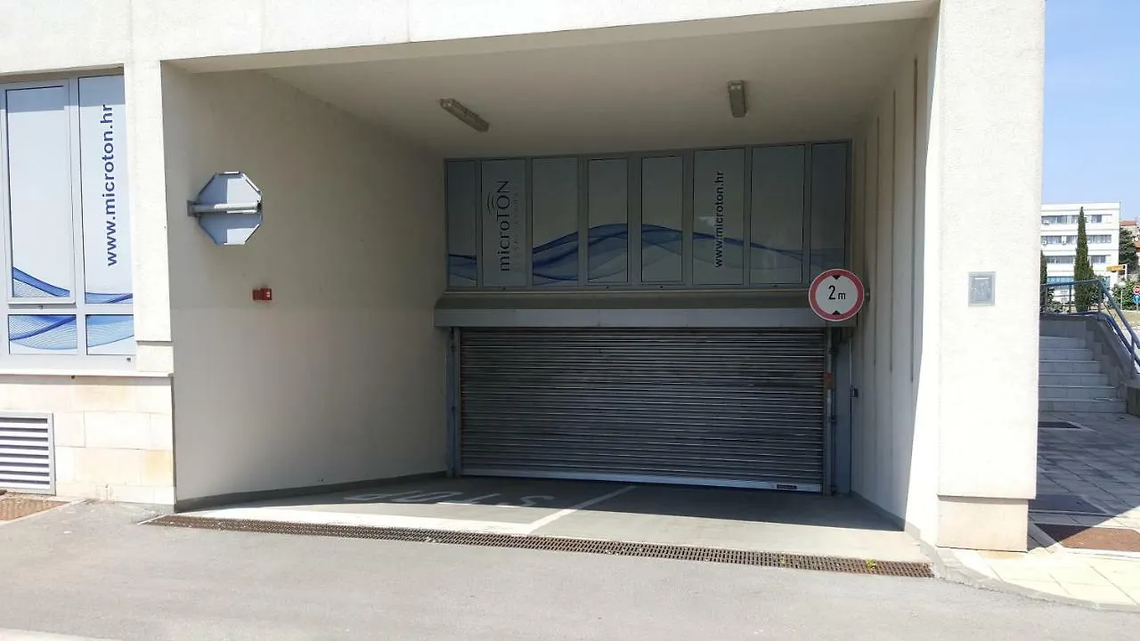 아파트 Apartman Vip, With Free Garage Parking 풀라 크로아티아