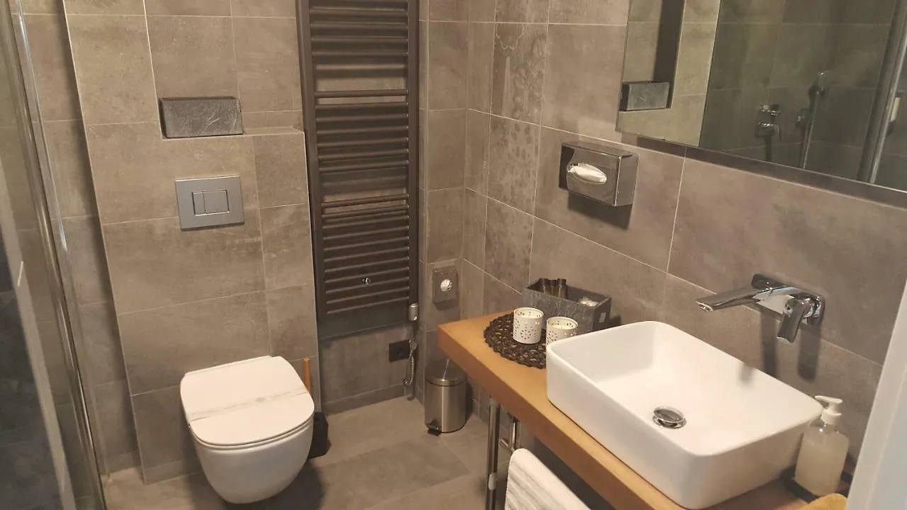 아파트 Apartman Vip, With Free Garage Parking 풀라