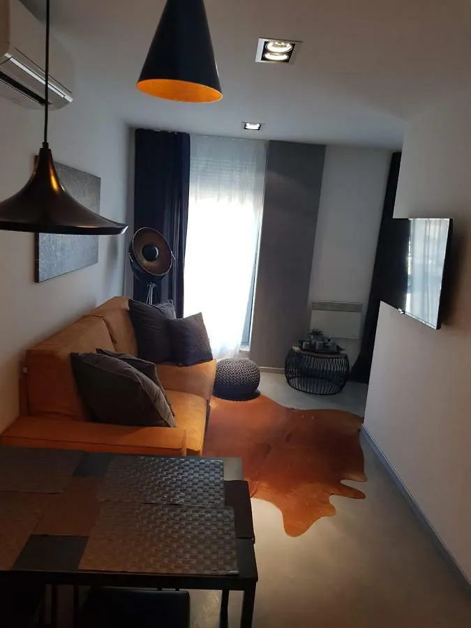 아파트 Apartman Vip, With Free Garage Parking 풀라 크로아티아